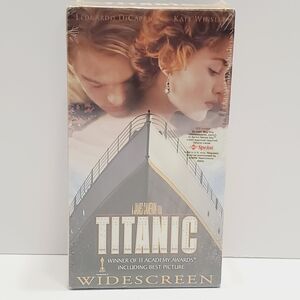 VHS Titanic Widescreen NEW Sealed and Unopened Leonardo Dicaprio & Kate Winslet